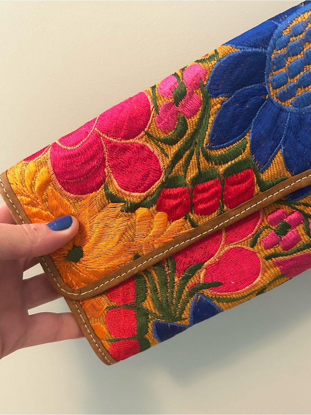 NWT Handmade Fair trade Embroidered Floral Clutch Fold over Zip Wallet - Picture 2 of 7